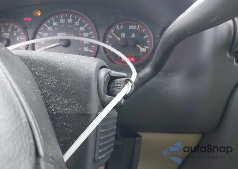 2001 Pontiac Montana M16 W/1Sf Pkg. z USA, uszkodzony, nr VIN 1GMDX03E21D250074